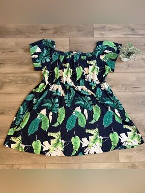 BLOOMCHIC Tropical Leaf Off-Shoulder Dress Size 28